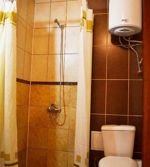 Четырехместный Номер Стандарт, Guest House Misha