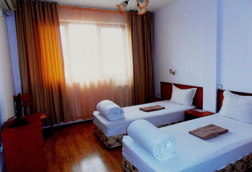 דירה בת חדר שינה 1 עם מרפסת, Guest House Misha