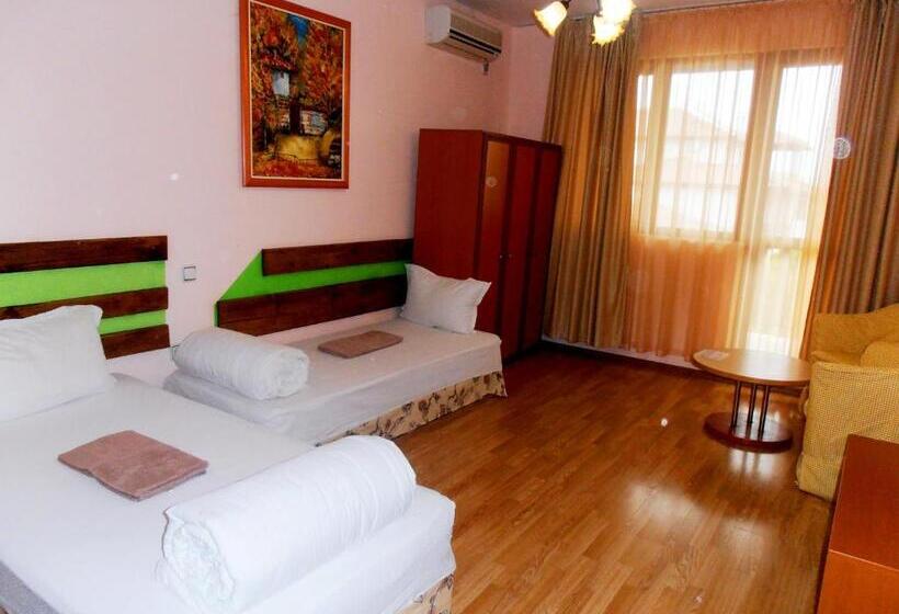 דירה בת חדר שינה 1 עם מרפסת, Guest House Misha