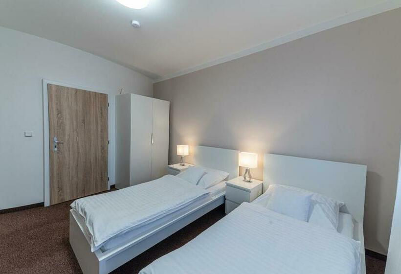 חדר סטנדרט לשלושה, Penzion Lomská Vyhlídka