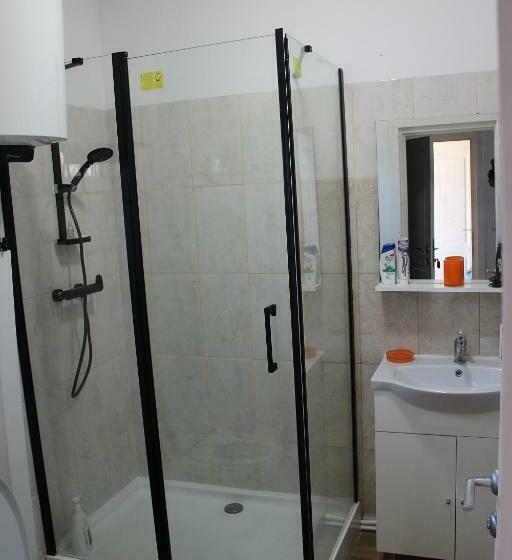 标准工作室, Vila Onix