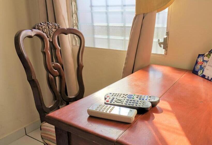 이코노미 룸, Armonia Hostal