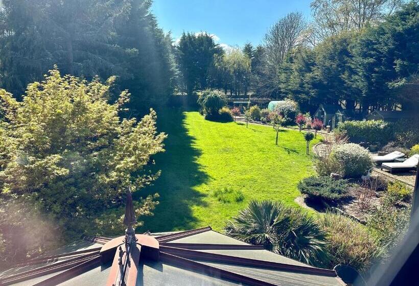 スタンダードルーム, Beechwood B And B