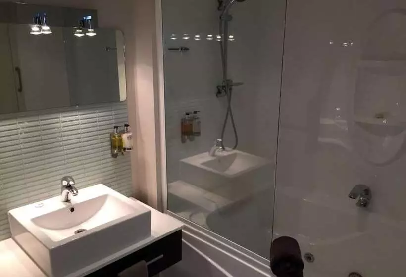 1ベッドルームアパートメント, Clear Ridge Apartments