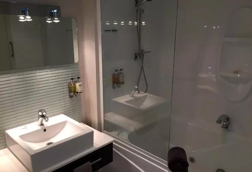 2ベッドルームアパートメント, Clear Ridge Apartments