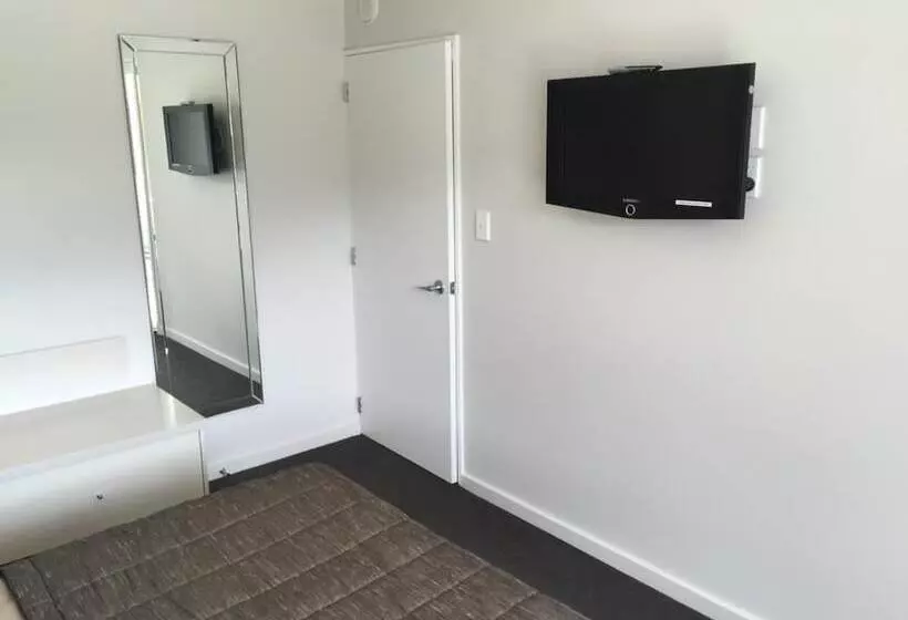 1ベッドルームアパートメント, Clear Ridge Apartments