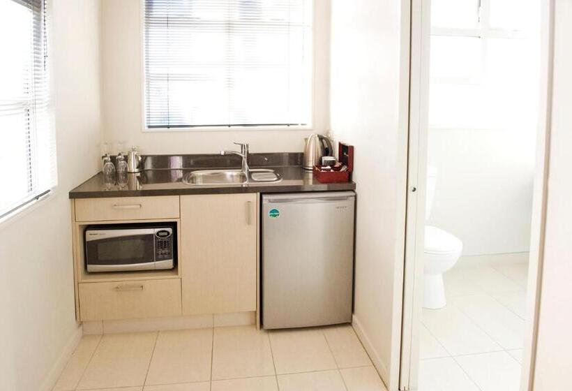 标准工作室, Dunedin Palms Motel