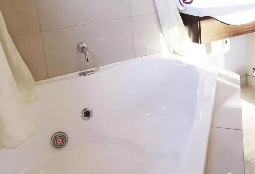 استودیوی استاندارد, Dunedin Palms Motel