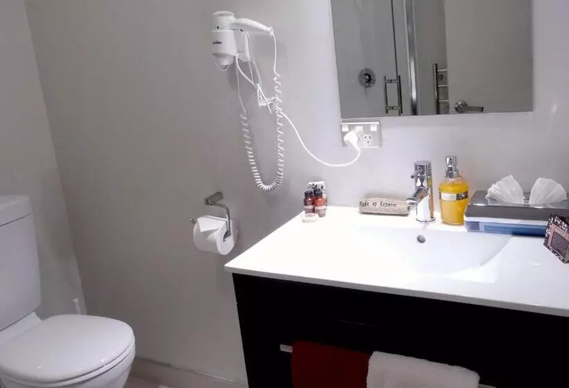 استودیوی لوکس, Dunedin Palms Motel