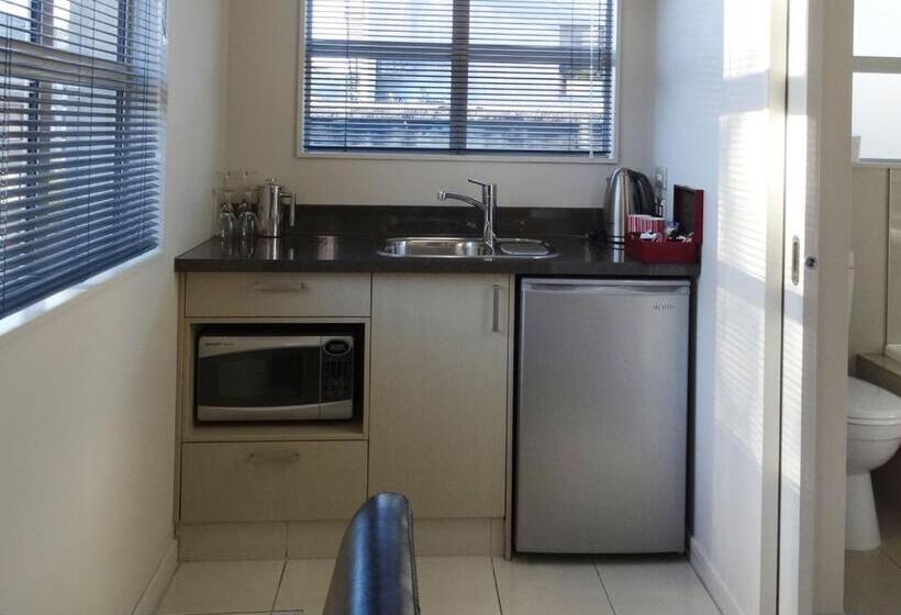 标准工作室, Dunedin Palms Motel