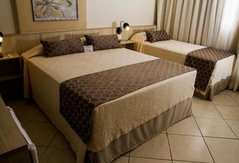 スタンダードトリプルルーム, Binder Quality Inn