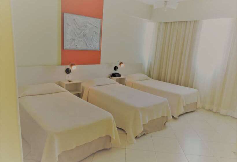 スタンダードトリプルルーム, Binder Quality Inn