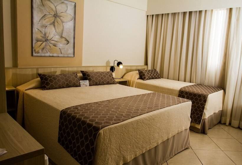 スタンダードトリプルルーム, Binder Quality Inn