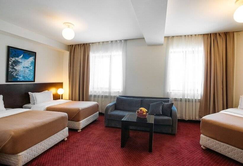 اتاق استاندارد سه نفره, Carpe Diem Gudauri