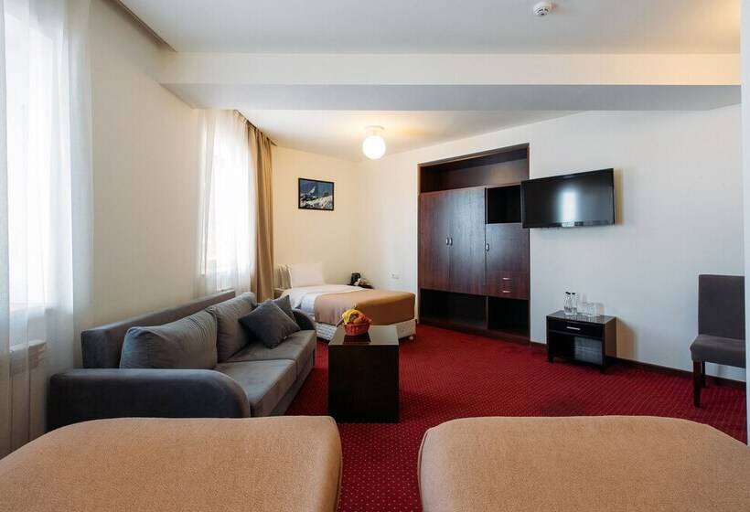 اتاق استاندارد سه نفره, Carpe Diem Gudauri