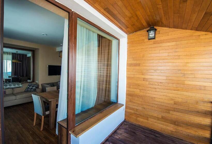 سوئیت 2 خوابه, Carpe Diem Gudauri