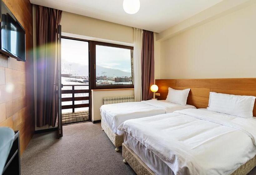 اتاق استاندارد سه تخته با بالکن, Carpe Diem Gudauri