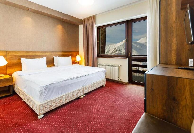 اتاق استاندارد سه تخته با بالکن, Carpe Diem Gudauri