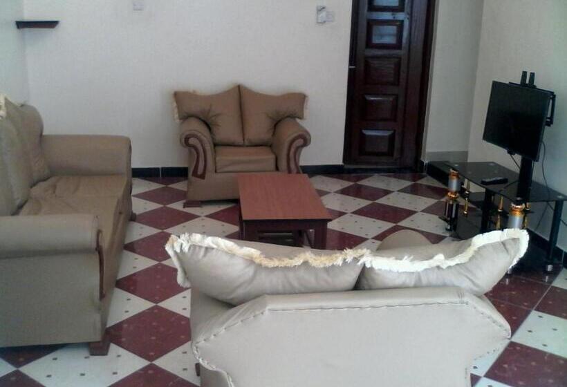 דירת חדר, Coastgate