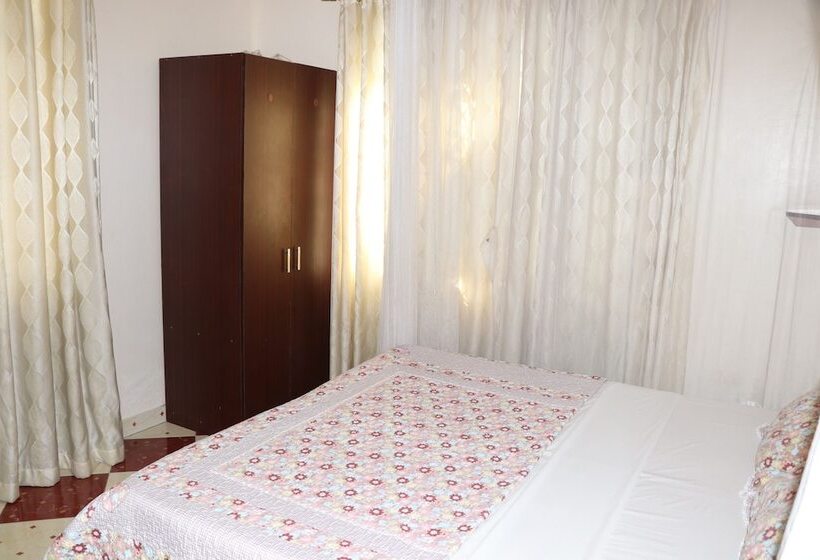 דירת חדר, Coastgate