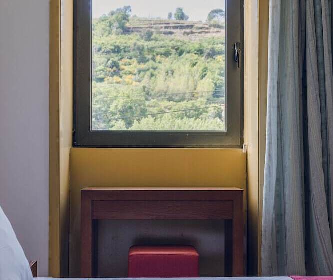 اتاق استاندارد, Comercio