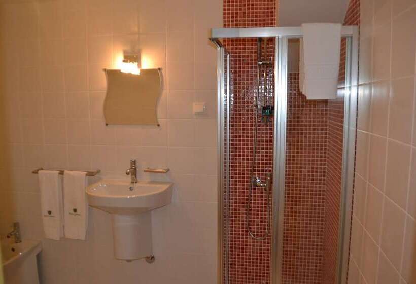 آپارتمان 3 خوابه, Comercio