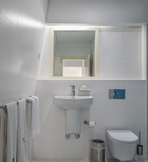 اتاق استاندارد, Comercio