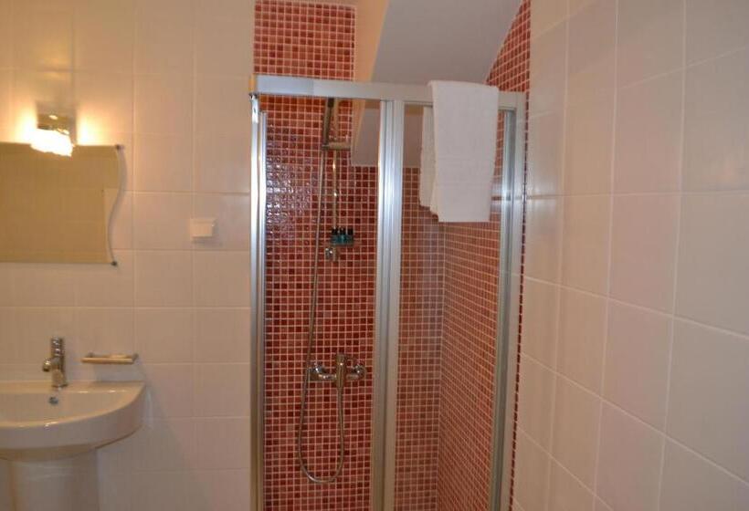 آپارتمان 3 خوابه, Comercio