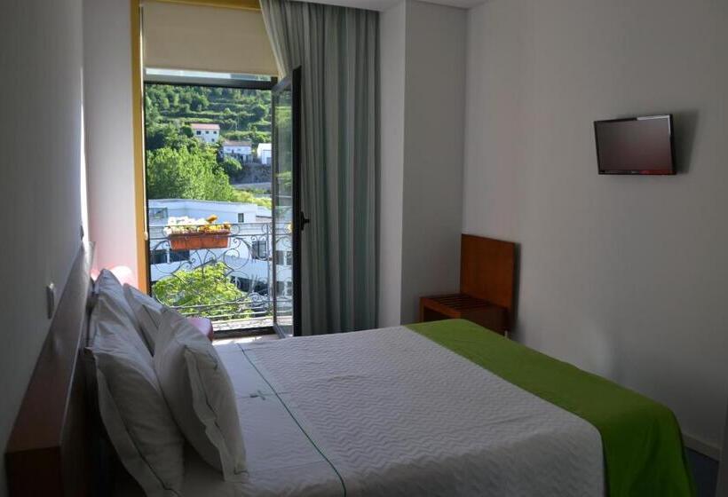 اتاق استاندارد, Comercio