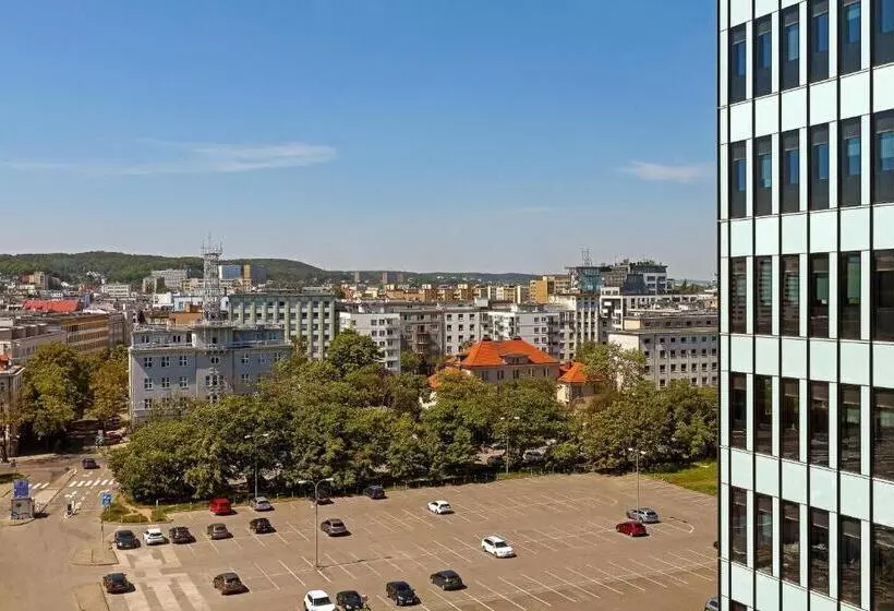 キングサイズベッドのスタンダードルーム, Courtyard By Marriott Gdynia Waterfront