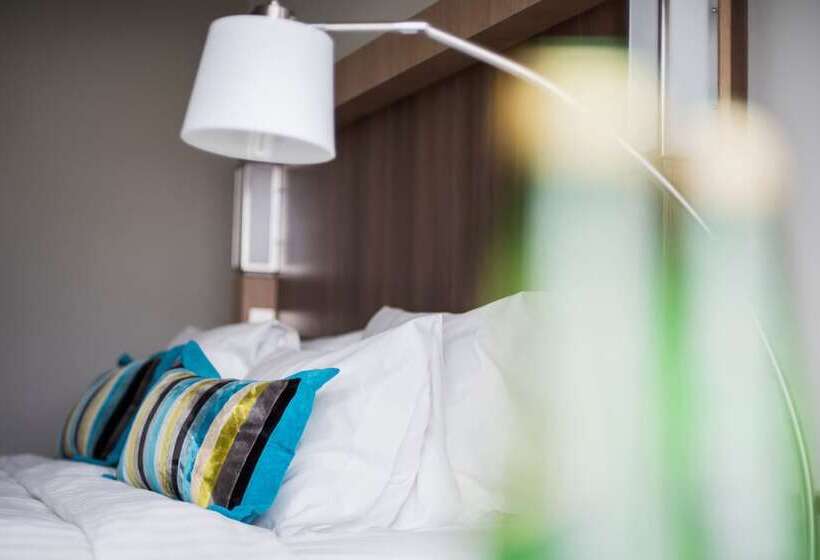 Номер Стандарт Внутренний, Courtyard By Marriott Gdynia Waterfront