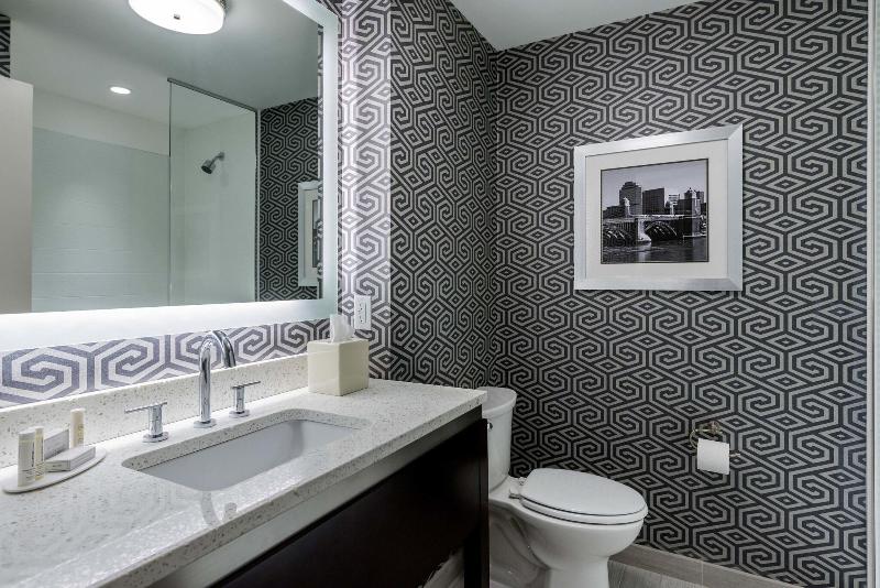 스위트 킹사이즈 침대, Fairfield Inn & Suites By Marriott Boston Cambridge