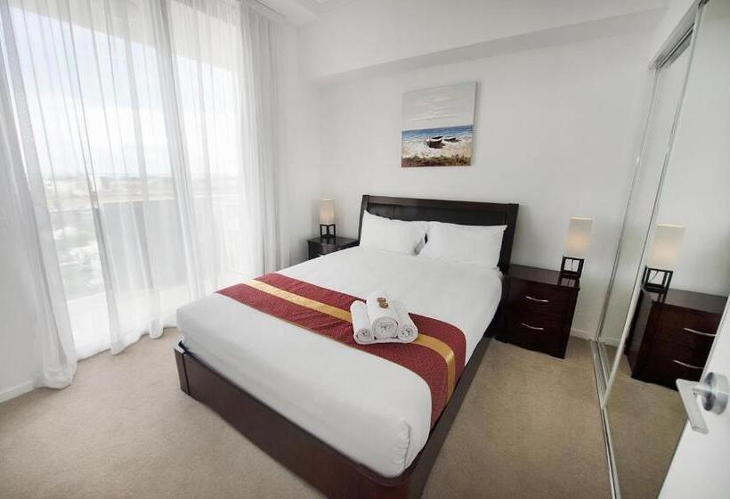 آپارتمان 2 خوابه, Gladstone Central Plaza Official