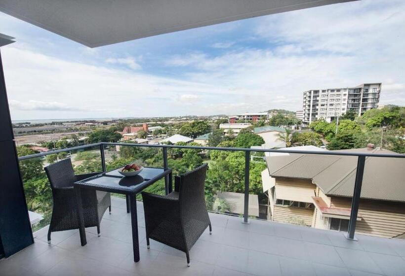 آپارتمان 3 خوابه, Gladstone Central Plaza Official