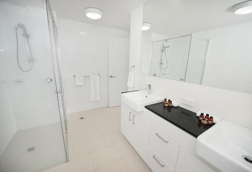 آپارتمان 4 خوابه, Gladstone Central Plaza Official