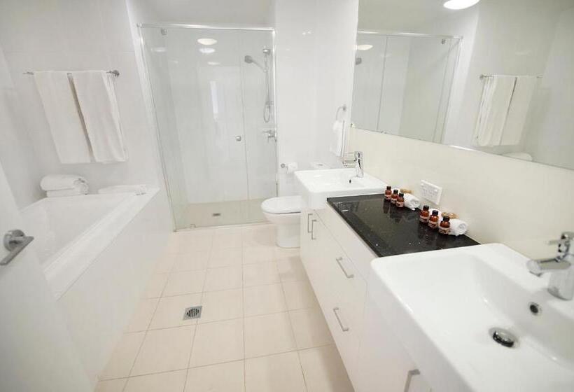 آپارتمان 4 خوابه, Gladstone Central Plaza Official