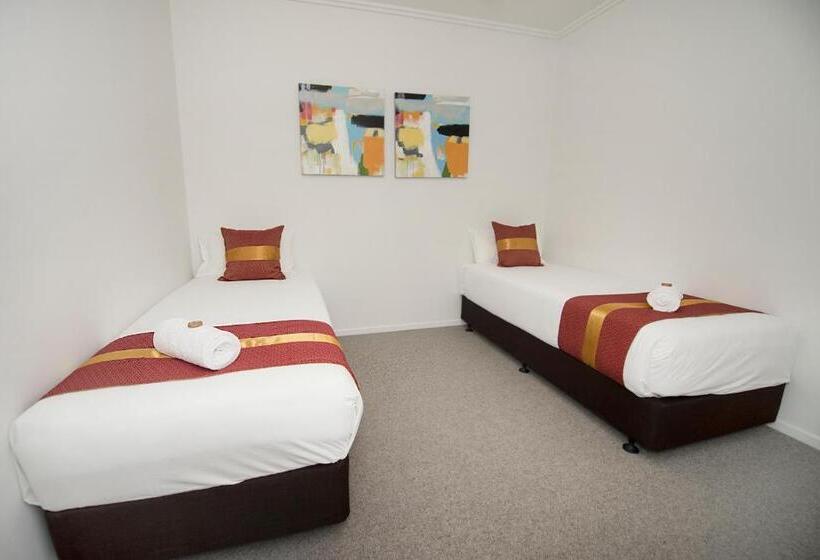 آپارتمان خانوادگی 2 خوابه, Gladstone Central Plaza Official