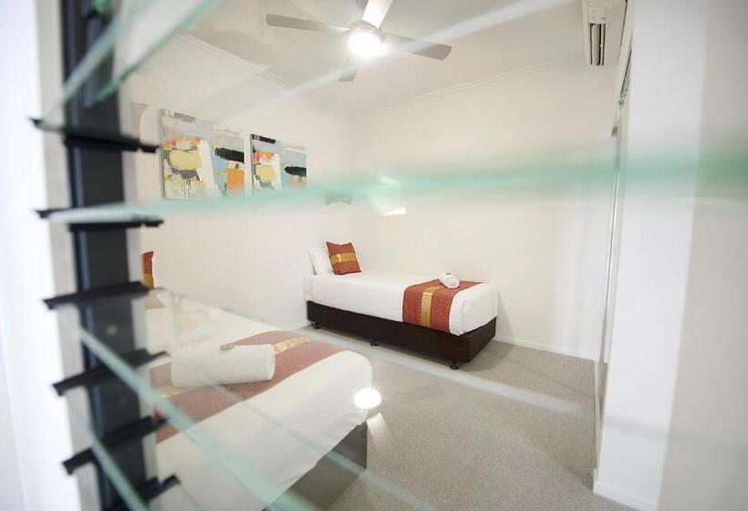 آپارتمان خانوادگی 2 خوابه, Gladstone Central Plaza Official