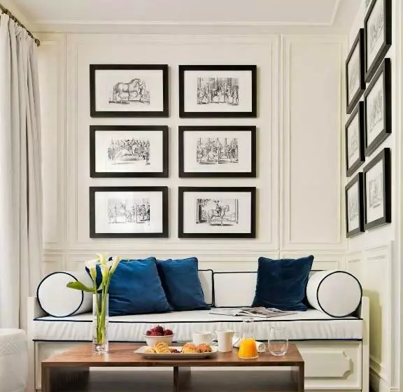 Suite, H10 Duque De Loule
