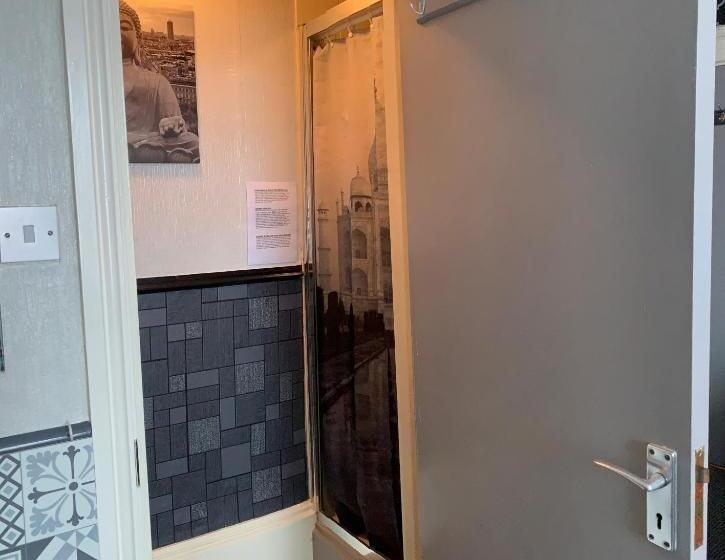 Quarto Familiar, Hornby Villa B&b Couples & Families Only Central Location