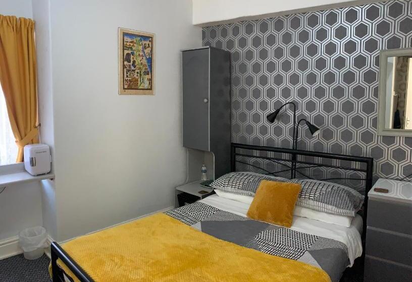 Quarto Estandar, Hornby Villa B&b Couples & Families Only Central Location