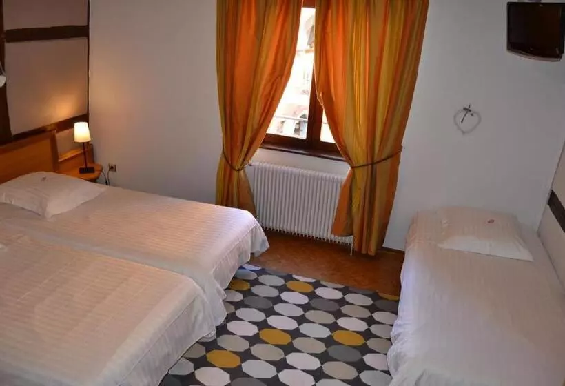 اتاق استاندارد سه نفره, Le Saint Nicolas