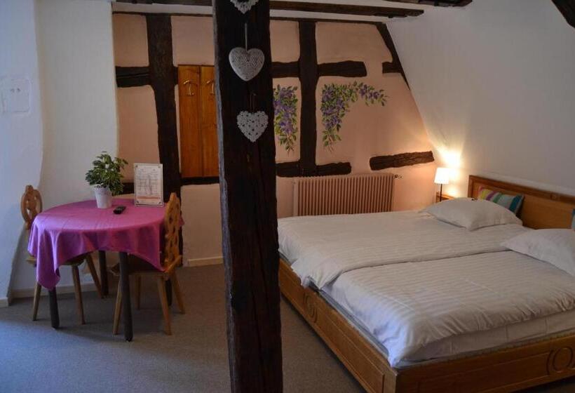 标准三人间, Le Saint Nicolas