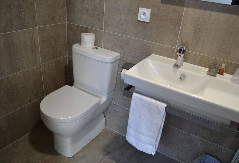 标准单人间, Le Saint Nicolas