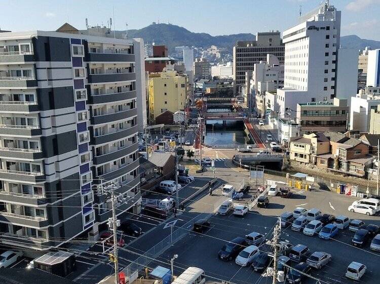 غرفة قياسية, Marine World