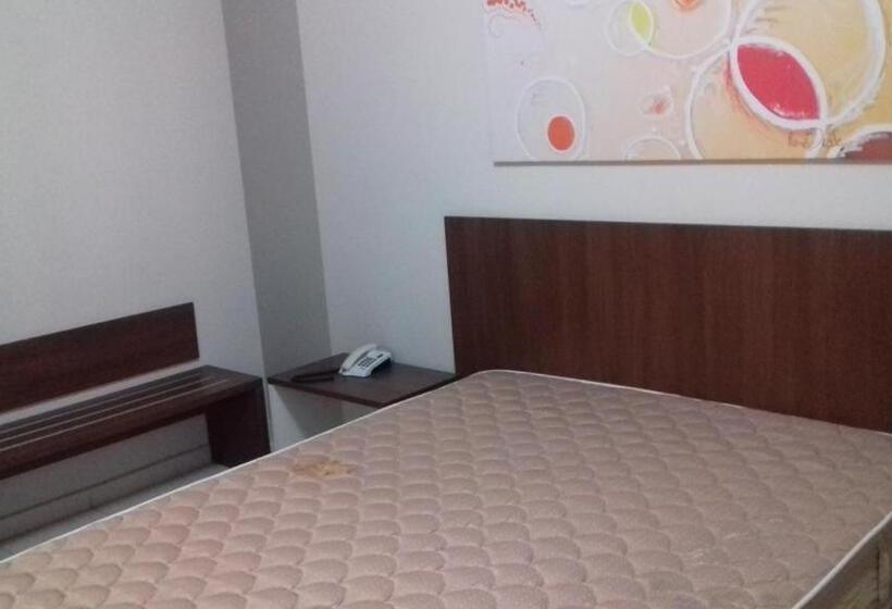 דירת חדר נוף לבריכה, Boulevard Suíte Hotel By Wam Experience