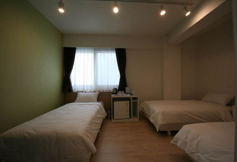 Camera Tripla Standard, Wons Ville Myeongdong