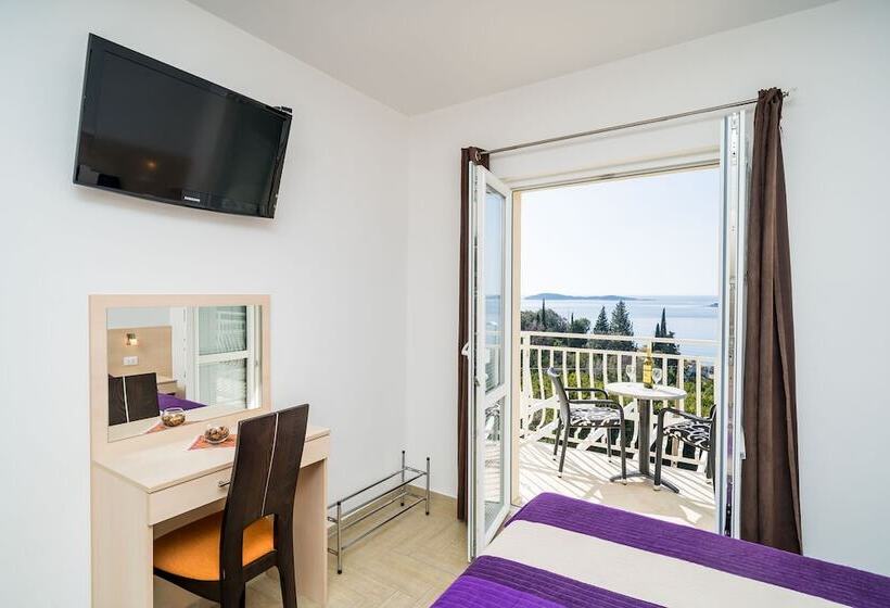 Apartamento 1 Quarto Vista Mar com Sacada, Villa Samba