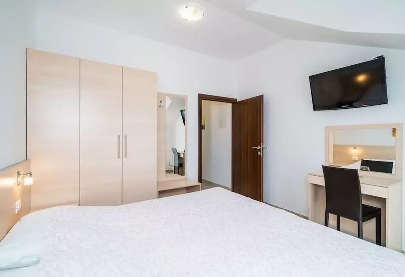 آپارتمان 1 خوابه با بالکن و چشم‌انداز دریا, Villa Samba