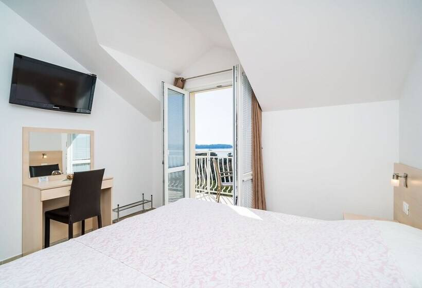 Апартаменты 1 Спальня Вид на Море с Балконом, Villa Samba